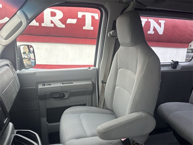 2011 Ford E-350SD XL