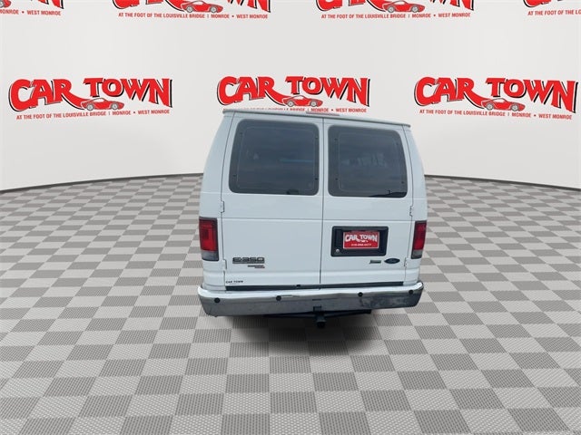 2011 Ford E-350SD XL