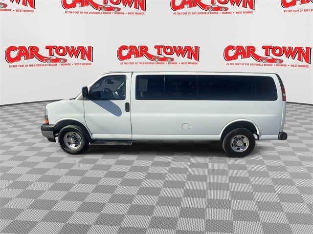 2021 Chevrolet Express 3500 LT Passenger