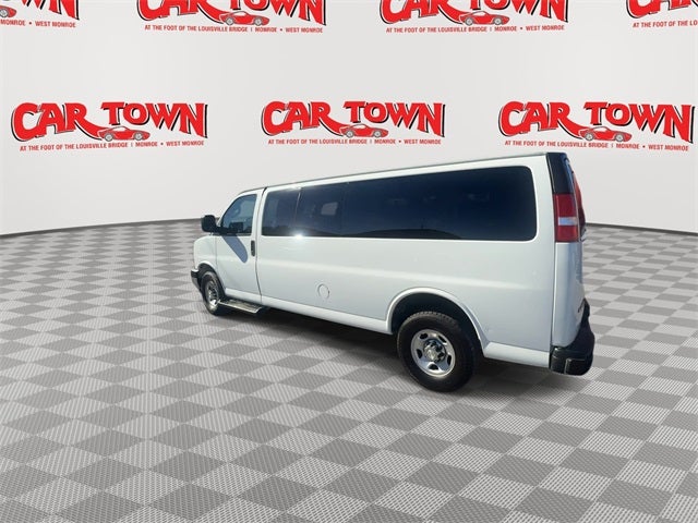 2021 Chevrolet Express 3500 LT Passenger
