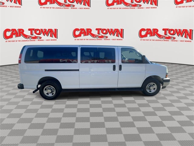 2021 Chevrolet Express 3500 LT Passenger