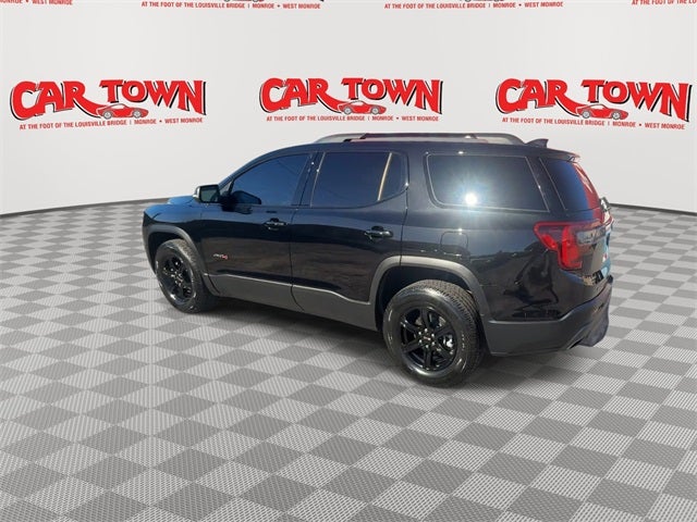 2023 GMC Acadia AT4