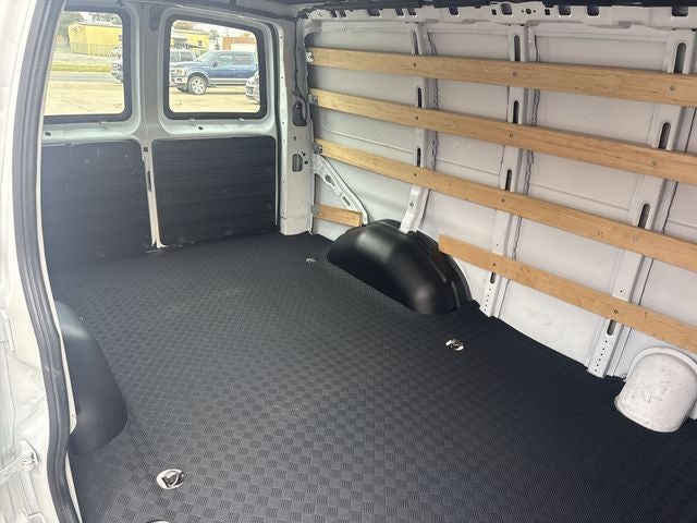 2023 GMC Savana 2500 Work Van