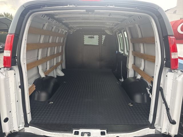 2023 GMC Savana 2500 Work Van