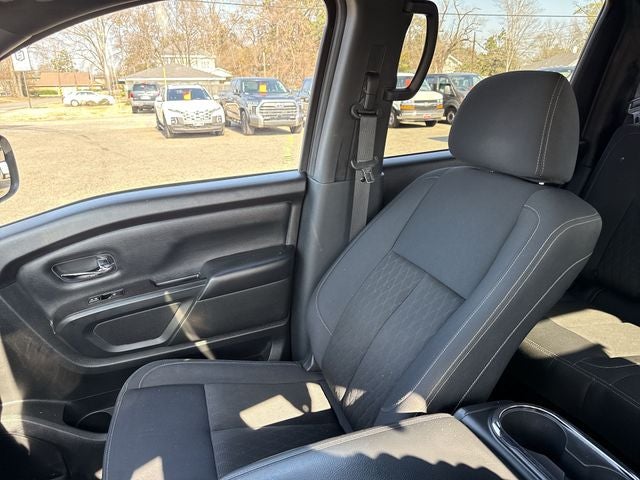 2019 Nissan Titan SV