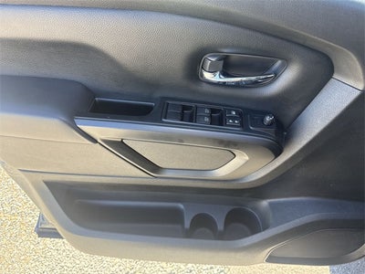 2023 Nissan Titan SV