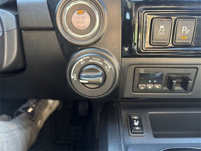 2023 Nissan Titan SV