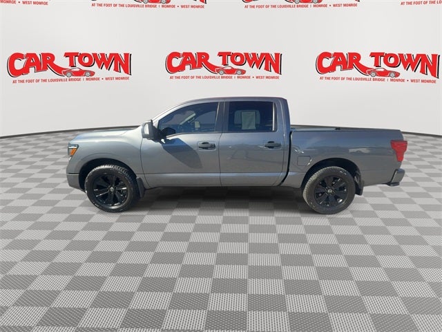 2023 Nissan Titan SV