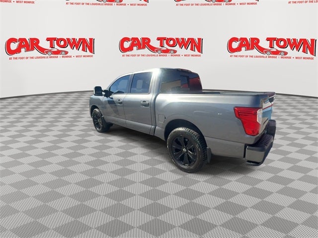 2023 Nissan Titan SV