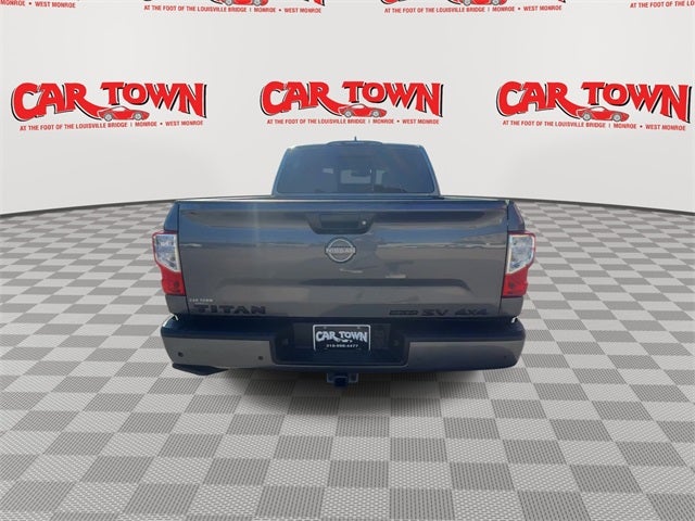 2023 Nissan Titan SV