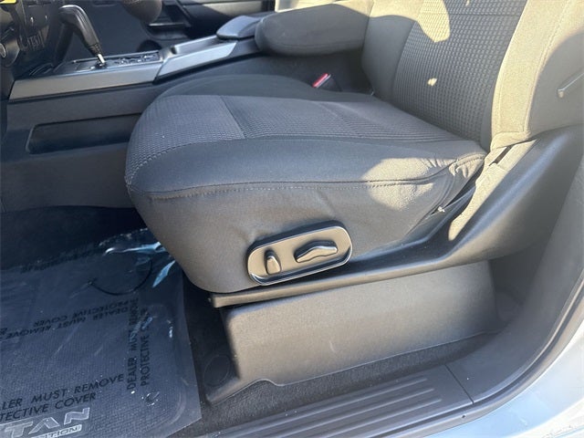 2012 Nissan Titan SV