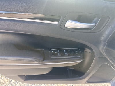 2023 Chrysler 300 Touring