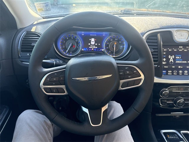 2023 Chrysler 300 Touring