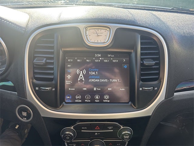 2023 Chrysler 300 Touring