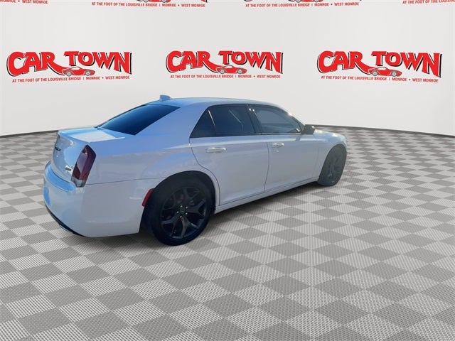 2023 Chrysler 300 Touring