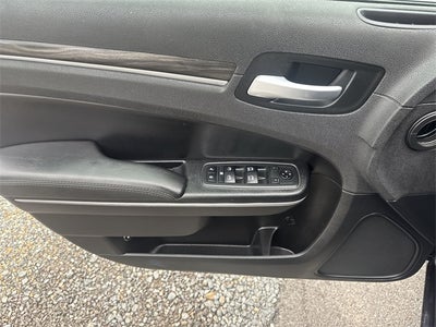 2019 Chrysler 300 Touring