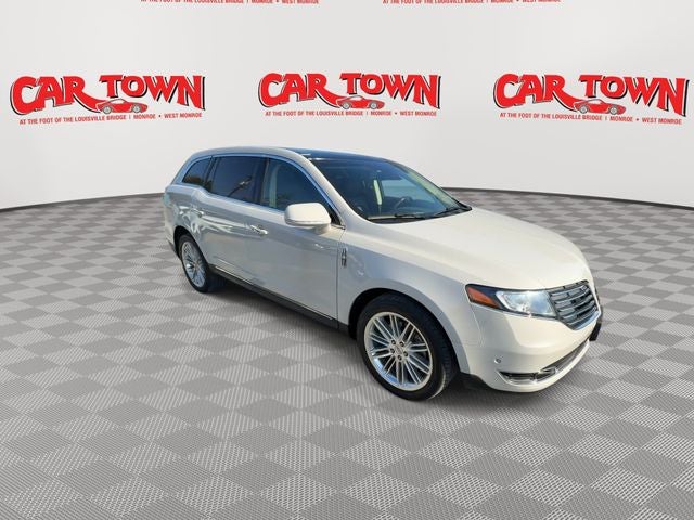 2019 Lincoln MKT Standard