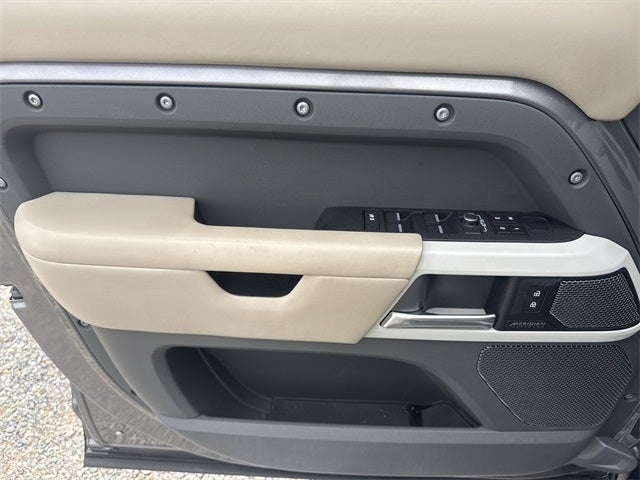 2022 Land Rover Defender 110 X-Dynamic HSE